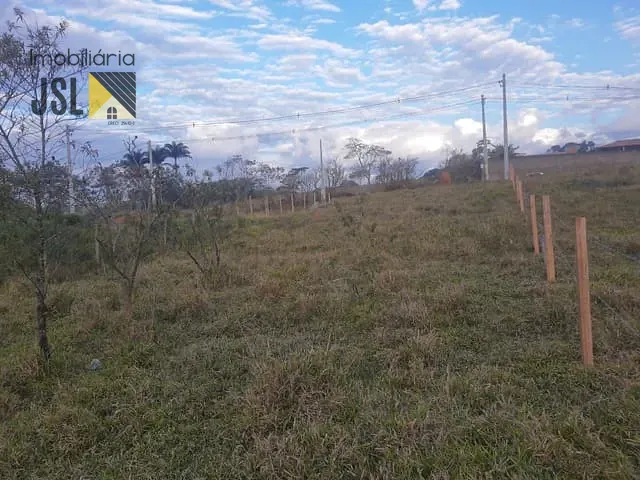 Terreno com 1055m², à venda, no bairro Guamirim em Caçapava