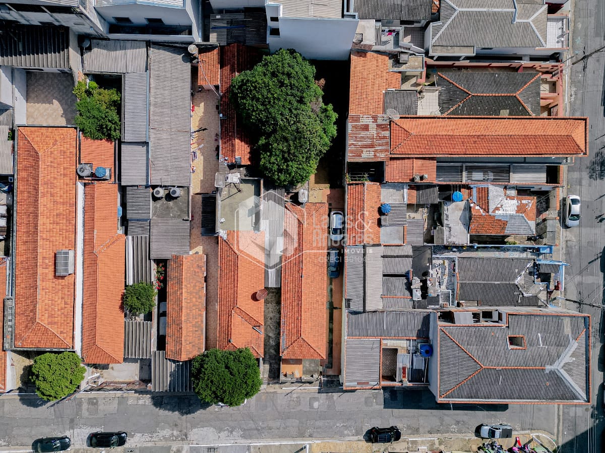 Terreno à venda com 1 quarto, 10m² - Foto 1