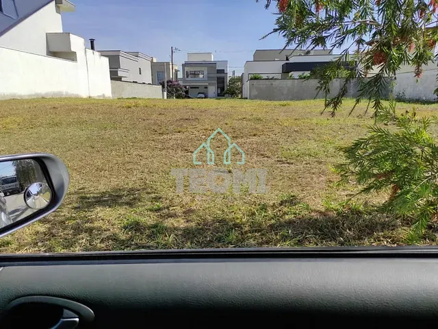 Terreno com 300m², à venda, no bairro Piracangaguá em Taubaté