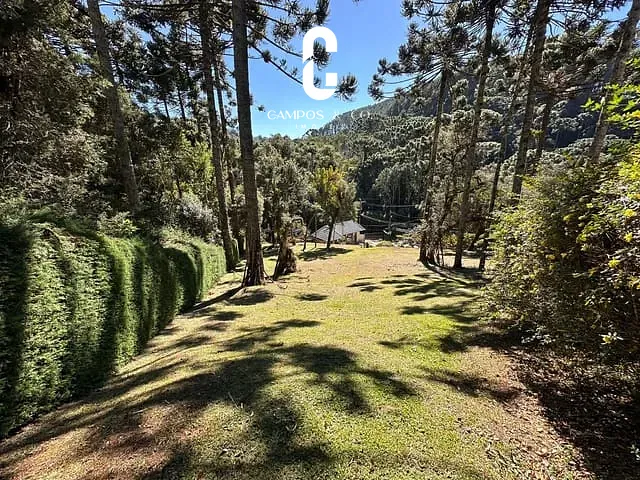 Terreno com 1060m², à venda, no bairro Fojo em Campos do Jordão