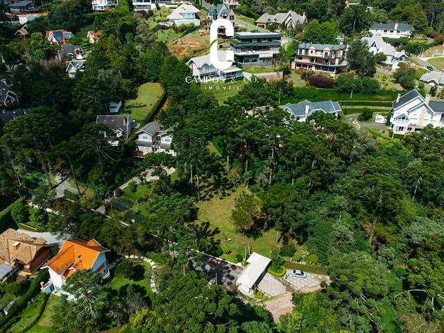 Terreno com 1060m², à venda, no bairro Fojo em Campos do Jordão