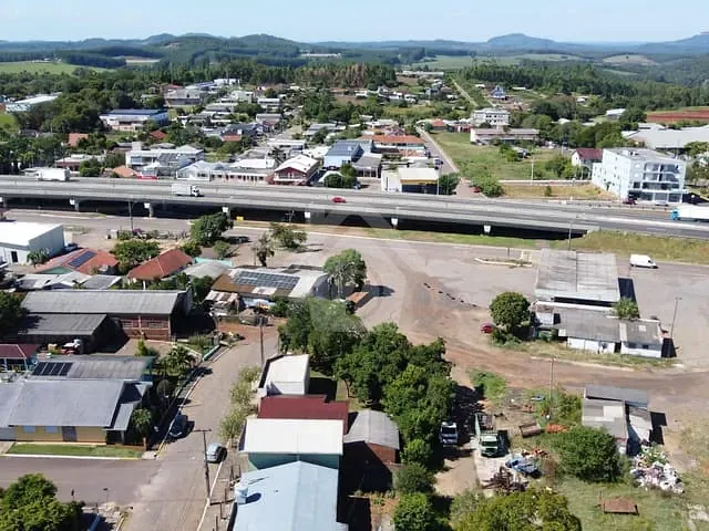 Terreno com 670m², à venda, no bairro Centro em Fazenda Vilanova