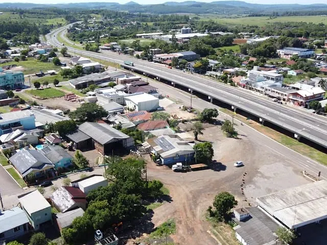 Terreno com 670m², à venda, no bairro Centro em Fazenda Vilanova