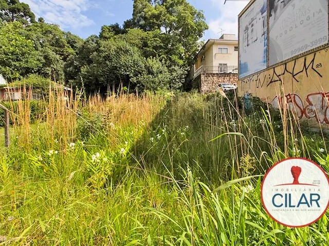 Terreno à venda, no bairro Centro Cívico em Curitiba