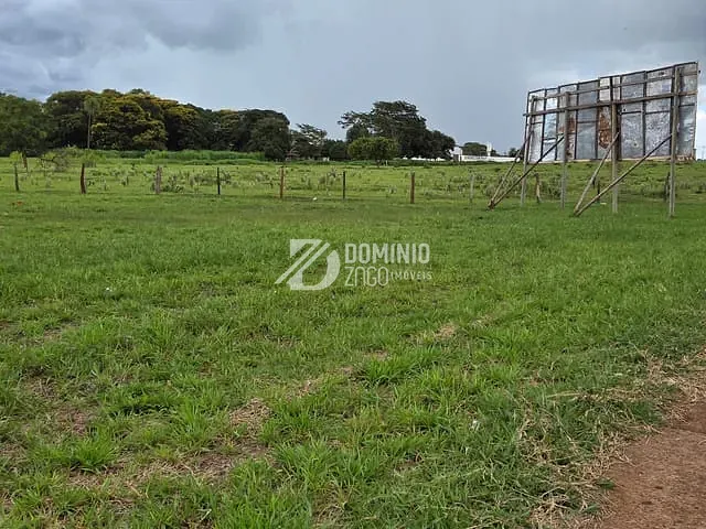 Terreno com 300m², à venda, no bairro Jardim Bento de Assis Valim em Uberaba