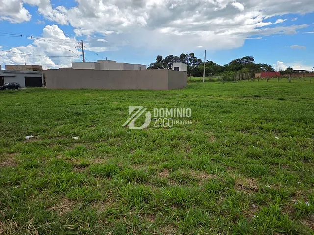 Terreno com 300m², à venda, no bairro Jardim Bento de Assis Valim em Uberaba
