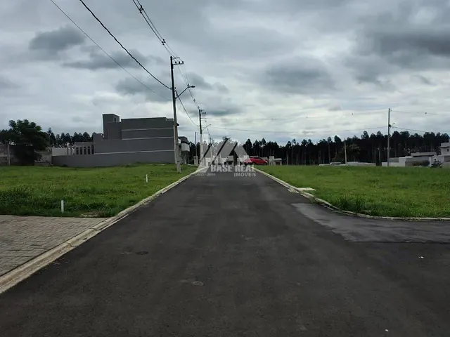Terreno com 200m², à venda, no bairro Colônia Dona Luíza em Ponta Grossa