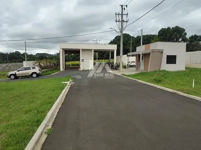 Terreno com 200m², à venda, no bairro Colônia Dona Luíza em Ponta Grossa
