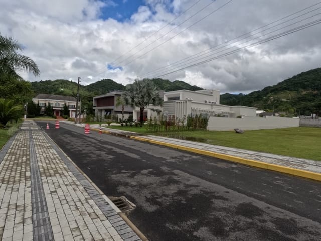Terreno com 1200m², à venda, no bairro Casa Branca em Itapema