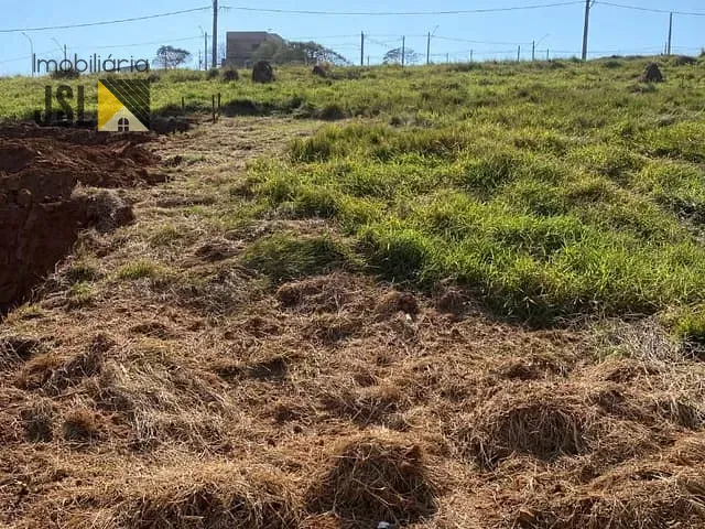 Terreno com 180m², à venda, no bairro Residencial Amor em Caçapava