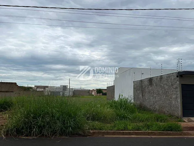 Terreno com 250m², à venda, no bairro Parque das Laranjeiras em Uberaba