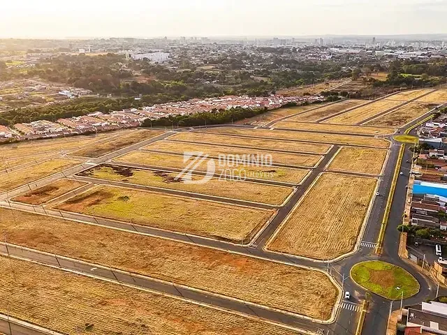 Terreno com 263m², à venda, no bairro Residencial Elvira em Uberaba