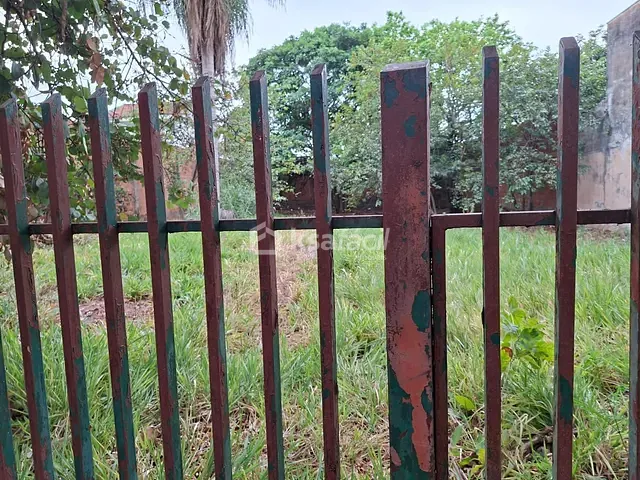 Terreno com 572m², à venda, no bairro Amambaí em Campo Grande