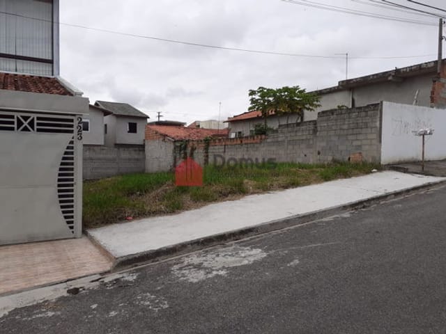 Terreno com 250m², à venda, no bairro Residencial Mombaça em Pindamonhangaba