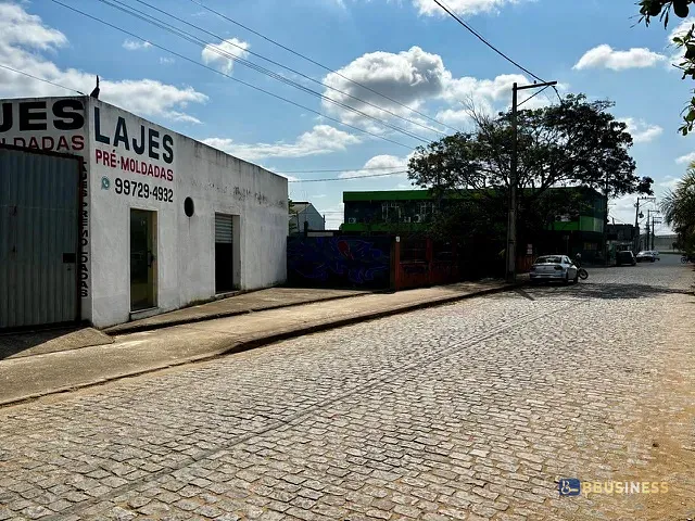 Terreno com 2088m², à venda, no bairro Parque Jóquei Club em Campos dos Goytacazes