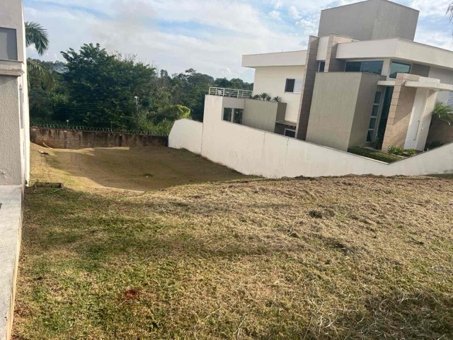 Terreno com 559m², à venda, no bairro Terras de Santana em Londrina