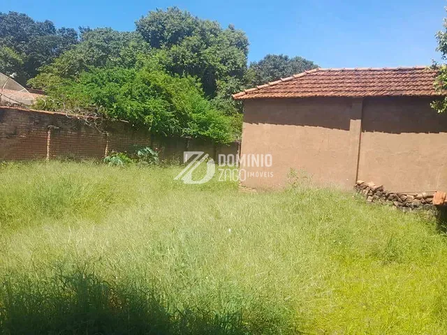 Terreno com 587m², à venda, no bairro Centro em Conceição das Alagoas