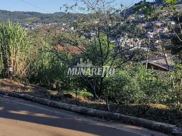 Terreno com 957m², à venda, no bairro Centro  em Ipira