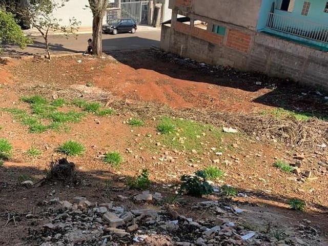 Terreno com 565m², à venda, no bairro Morbidelli em Extrema