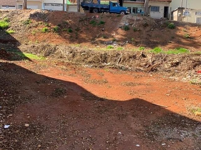 Terreno com 565m², à venda, no bairro Morbidelli em Extrema