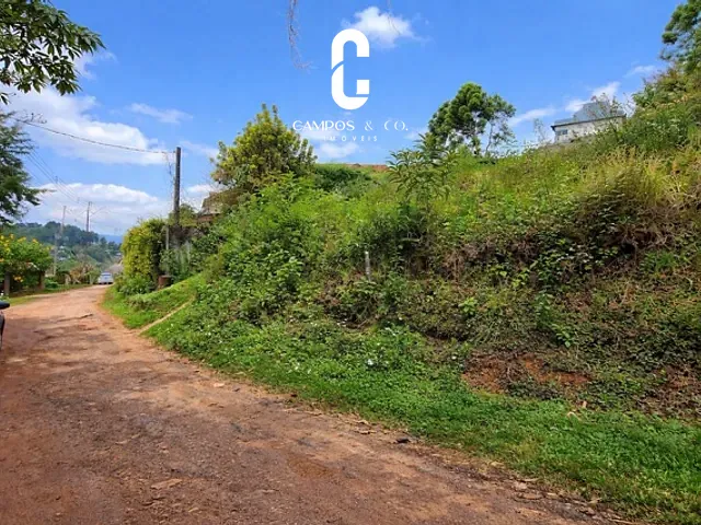 Terreno com 1009m², à venda, no bairro Vila Natal em Campos do Jordão