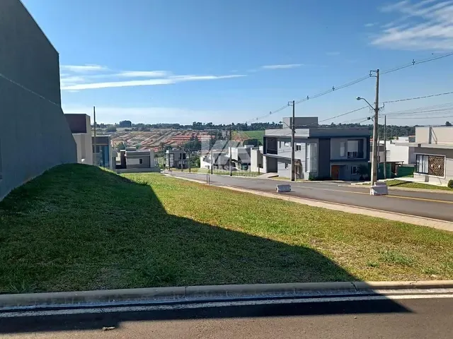 Terreno com 230m², à venda, no bairro Contorno em Ponta Grossa