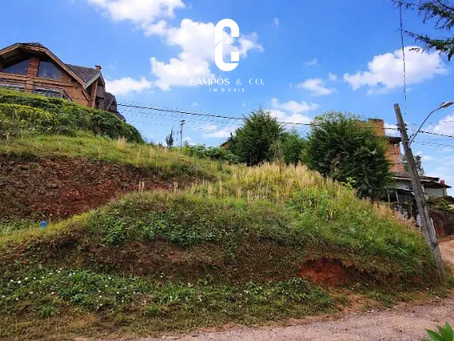 Terreno com 915m², à venda, no bairro Vila Natal em Campos do Jordão