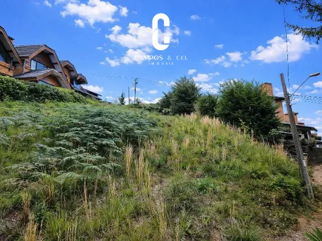 Terreno com 915m², à venda, no bairro Vila Natal em Campos do Jordão