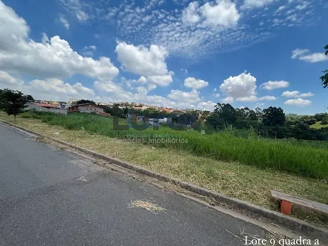 Terreno com 308m², à venda, no bairro Jardim Jurema em Valinhos