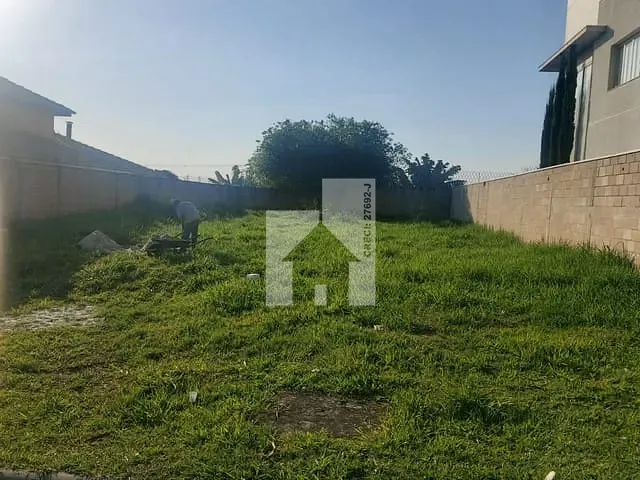 Terreno com 597m², à venda, no bairro Loteamento Vale Azul I em Jundiaí