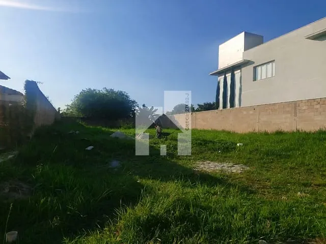 Terreno com 597m², à venda, no bairro Loteamento Vale Azul I em Jundiaí
