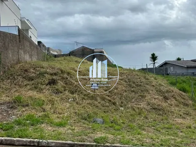 Terreno com 353m², à venda, no bairro Colinas de Santa Bárbara em Pouso Alegre