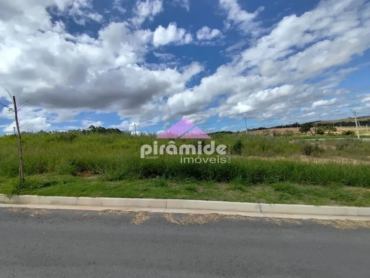 Terreno, 200 m² - Foto 1