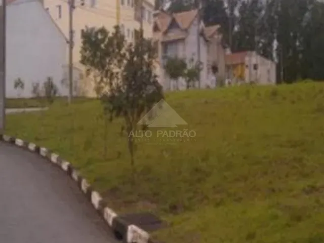 Terreno à venda, no bairro Parque São Vicente em Mauá