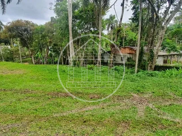 Terreno com 1200m², à venda, no bairro Vila Santista Cipó em Embu-Guaçu