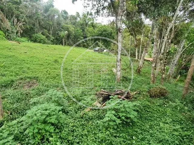 Terreno com 1200m², à venda, no bairro Vila Santista Cipó em Embu-Guaçu