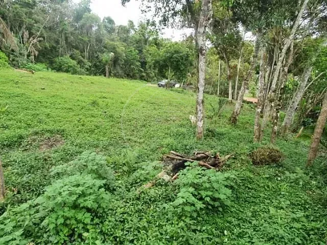Terreno com 1200m², à venda, no bairro Vila Santista Cipó em Embu-Guaçu