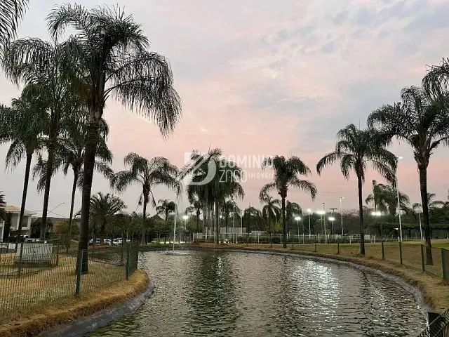 Terreno com 458m², à venda, no bairro Recreio dos Bandeirantes em Uberaba