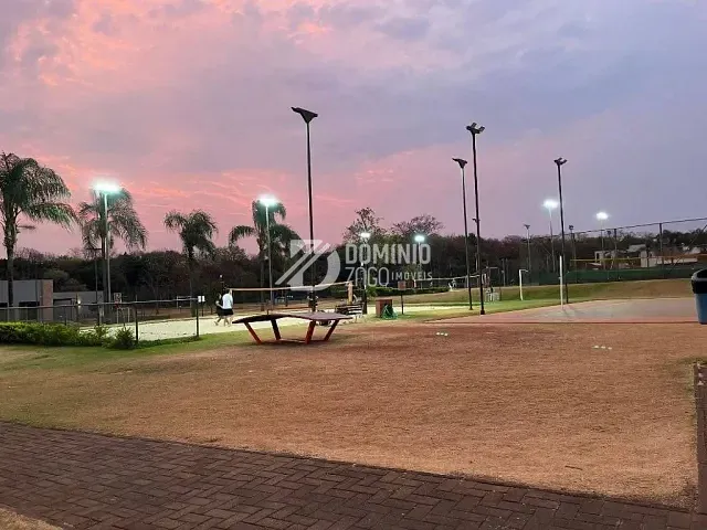 Terreno com 458m², à venda, no bairro Recreio dos Bandeirantes em Uberaba