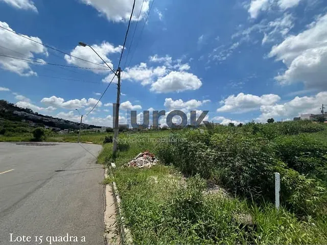 Terreno com 300m², à venda, no bairro Jardim Jurema em Valinhos