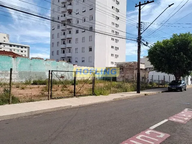 Terreno com 1100m², à venda, no bairro Centro em Rio Claro
