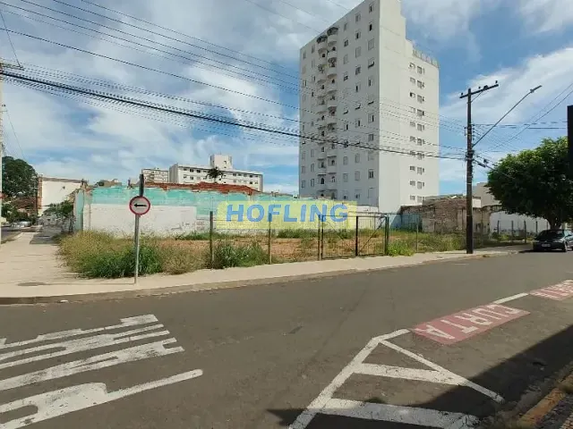 Terreno com 1100m², à venda, no bairro Centro em Rio Claro