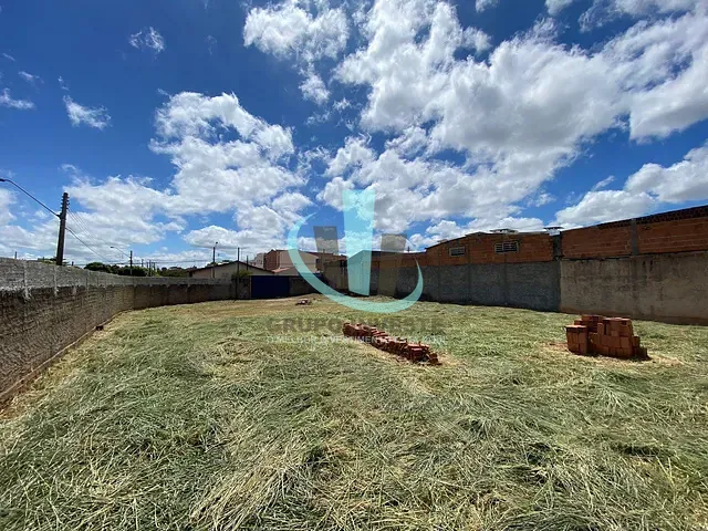 Terreno com 231m², à venda, no bairro Jardim Roberto Selmi Dei em Araraquara