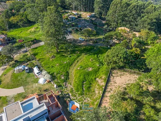 Terreno com 2280m² 1 quarto e 1 banheiro, à venda, no bairro Caixa D´Água em Vinhedo