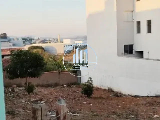 Terreno com 300m², à venda, no bairro Cidade Vergani em Pouso Alegre