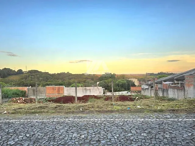 Terreno com 900m², à venda, no bairro Oficinas em Ponta Grossa
