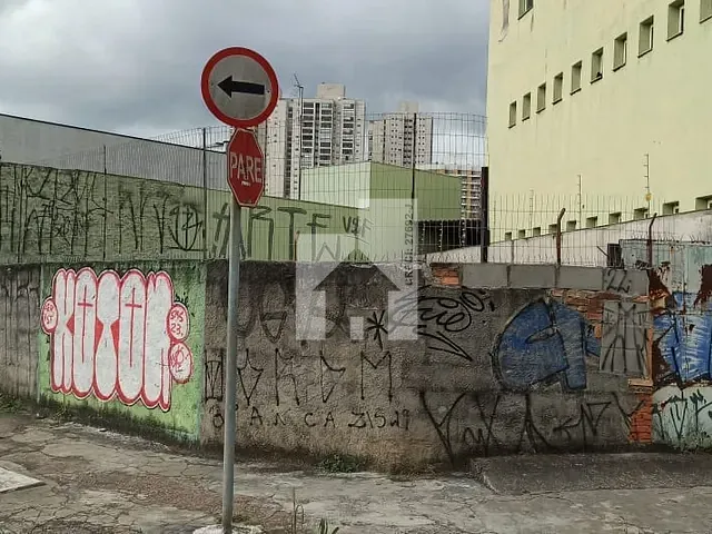 Terreno com 106m², à venda, no bairro Vila Vianelo em Jundiaí
