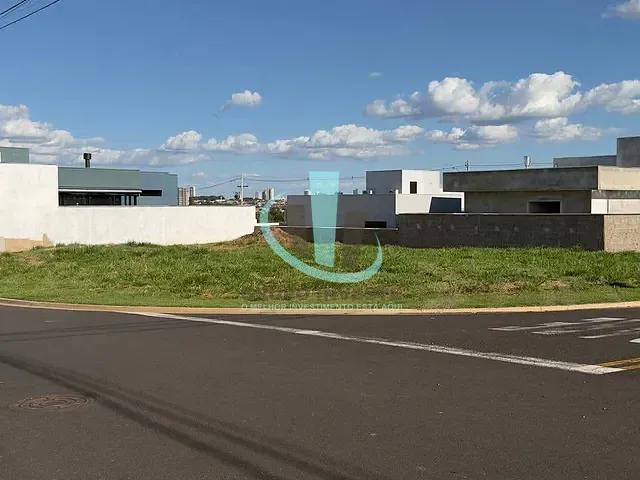 Terreno com 264m², à venda, no bairro Residencial Village Damha em Araraquara