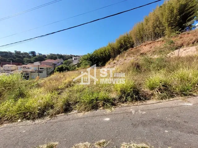 Terreno com 432m², à venda, no bairro Jardim Itália em Andradas
