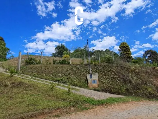 Terreno com 1000m², à venda, no bairro Vila Natal em Campos do Jordão